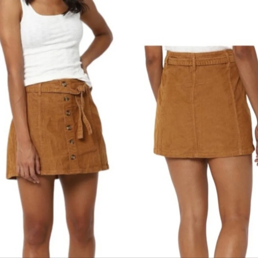 American Eagle Women's Tan Corduroy Mini Skirt Size 4